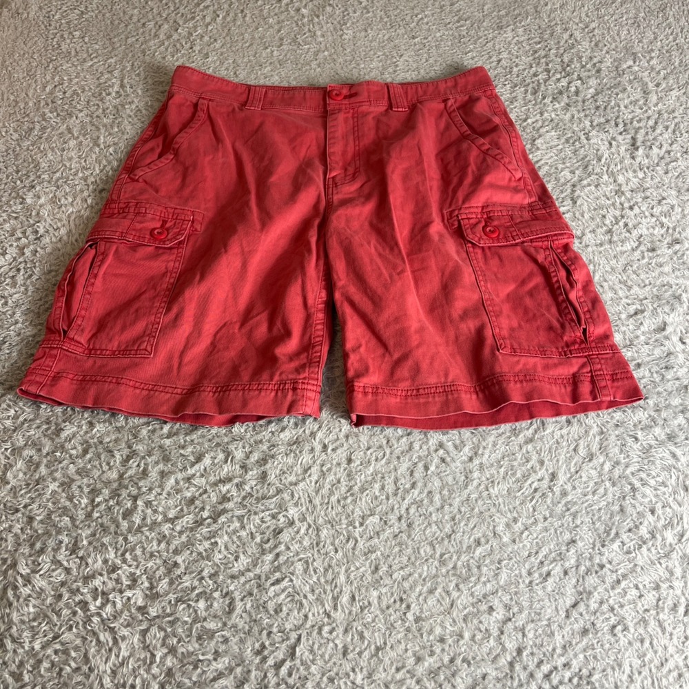 St Johns Bay Mens Red Cargo Shorts Size 34 Comfort Stretch Cotton Blend Utility